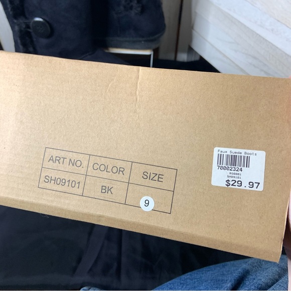 Fashion Apparel and Accessories Black Faux Suede Fleece Lined Winter Boots - Picture 11 of 11